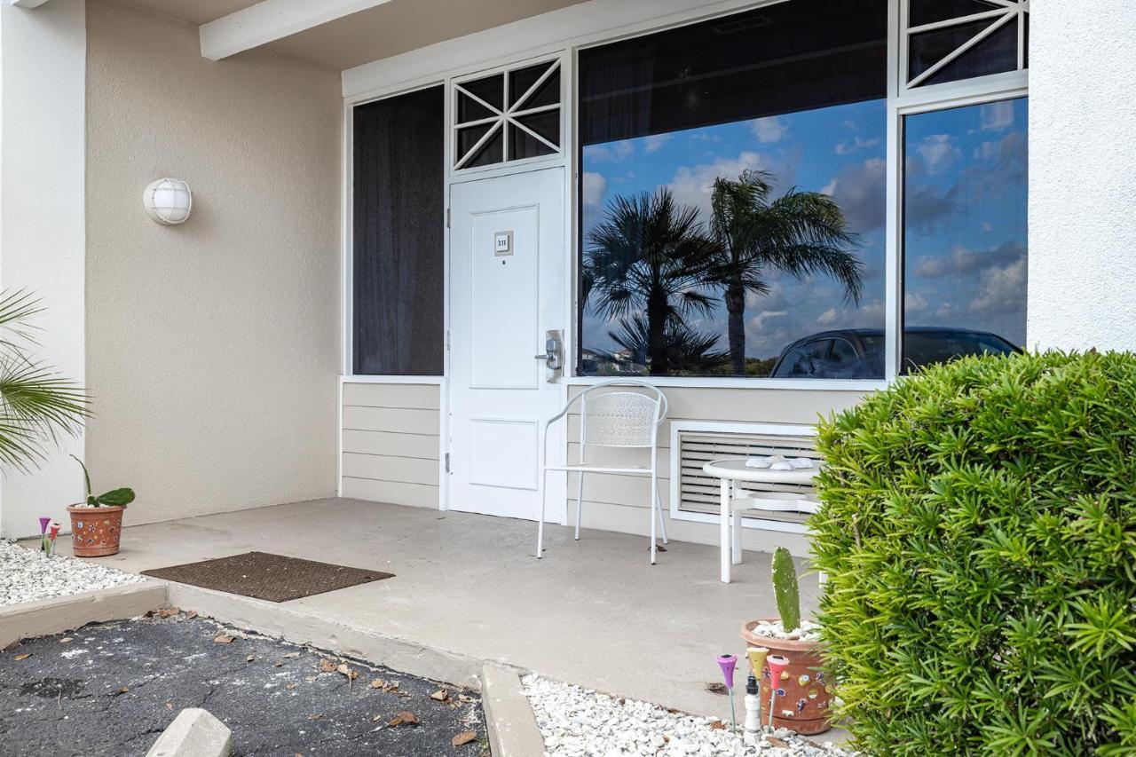 The Artful Nook Apartment Ruskin Exterior photo